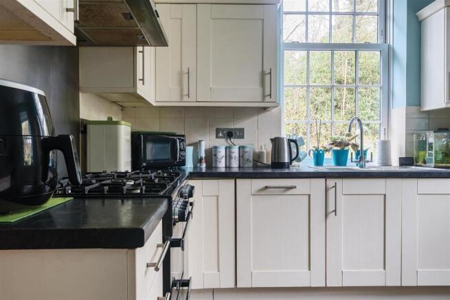 Lloyd Lodge Kitch.jpg