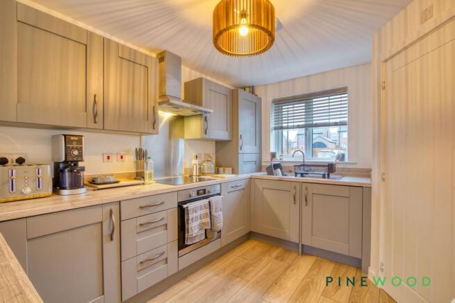 KITCHEN/BREAKFAST ROOM/LIVING AREA
