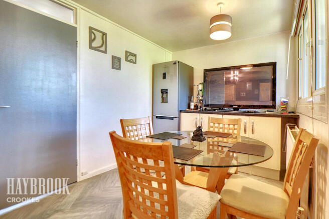 2 bed Maisonette for sale Image 8