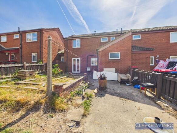 3 bed Semi-Detached for sale Image 12