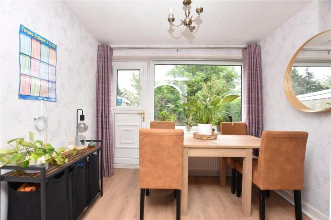 3 bed Semi-Detached for sale Image 5