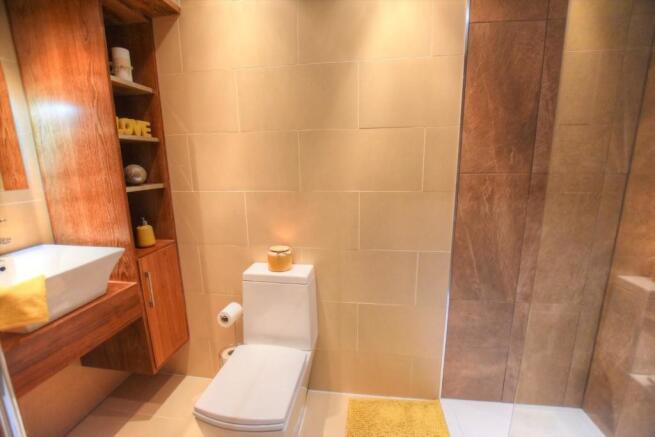 Shower Room 3.jpg