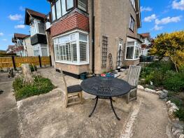 70, Penrhyn Avenue, Colwyn Bay LL28 4NB