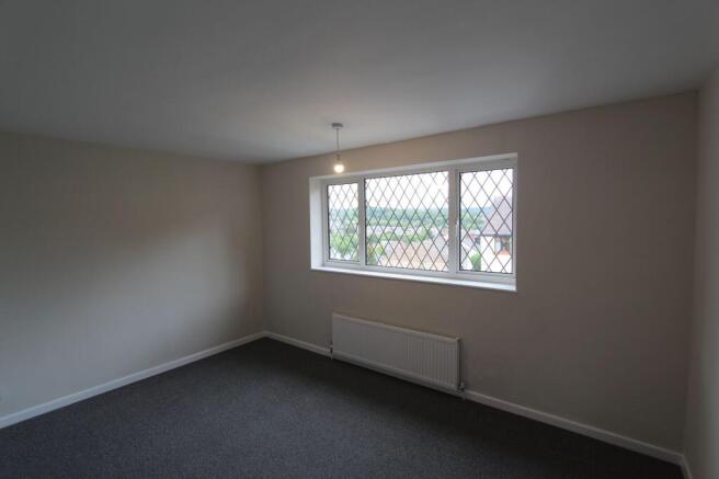 2 bed Semi-Detached to rent Image 9