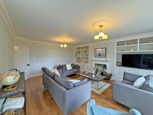 5 bed Detached for sale Image 7