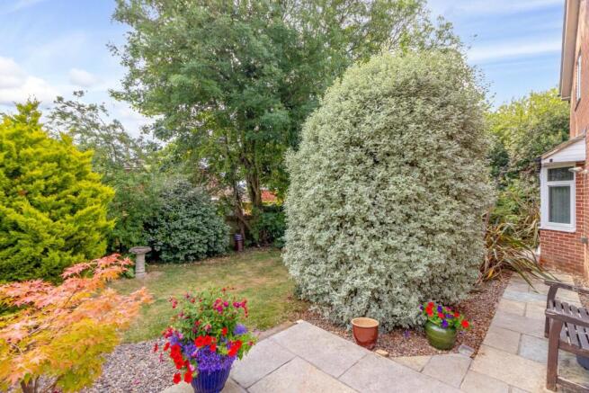 4 bed House for sale Image 12