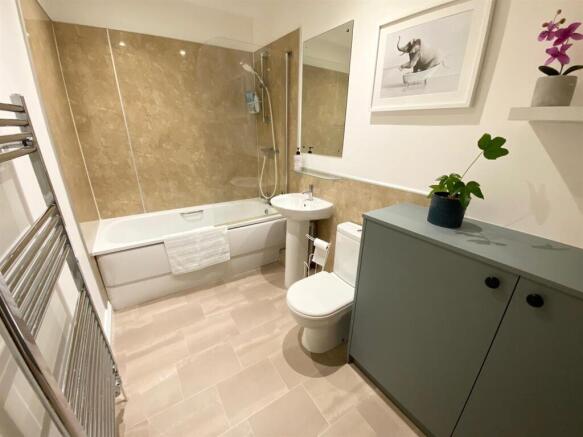 2 bed Terraced for sale Image 8