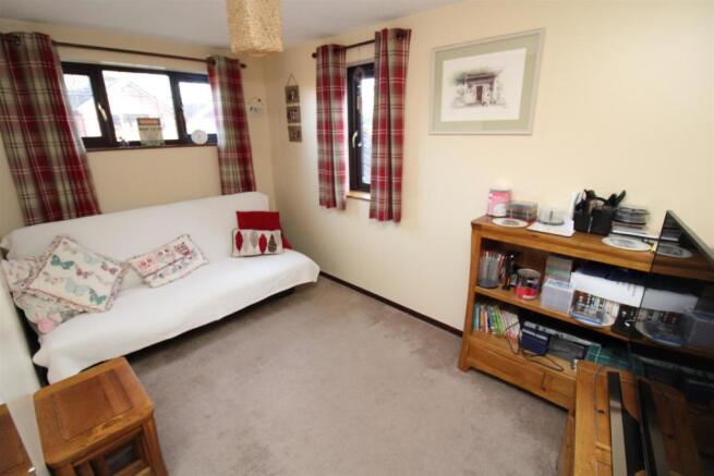 BedroomTwo..JPG