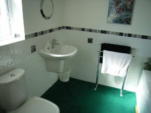 FAMILY BATHROOM