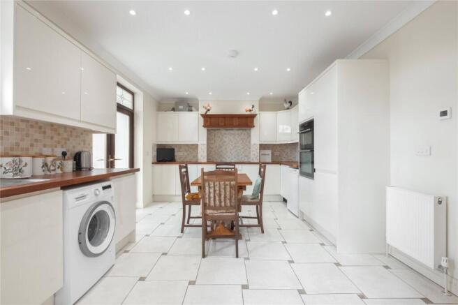 3 bed Semi-Detached for sale Image 9
