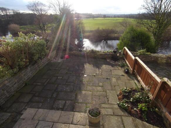 2 bed Terraced to rent Image 7