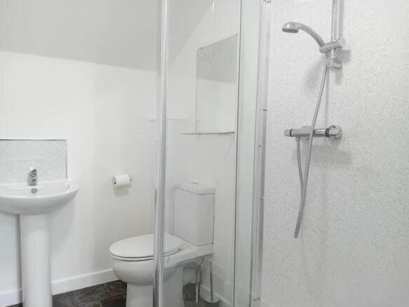 House Share to rent Image 7