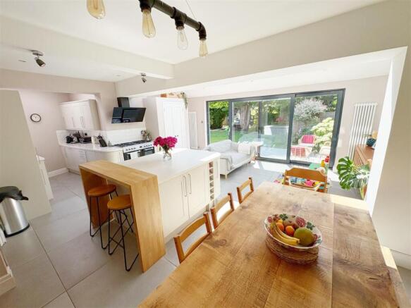 Kitchen_Dining room.jpg