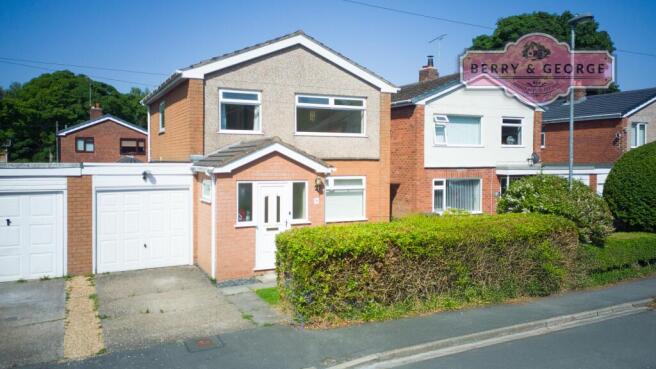 9 Llys Enfys, Gwernymynydd, Mold. CH7 5NB photo 4