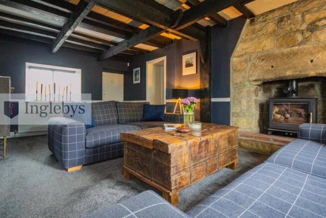 4 bed House for sale Image 8