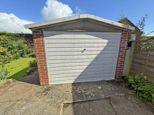 3 bed Semi-Detached for sale Image 11