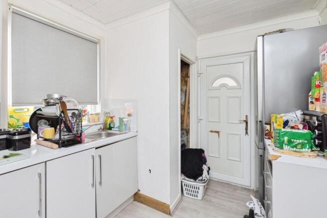 3 bed Semi-Detached for sale Image 5