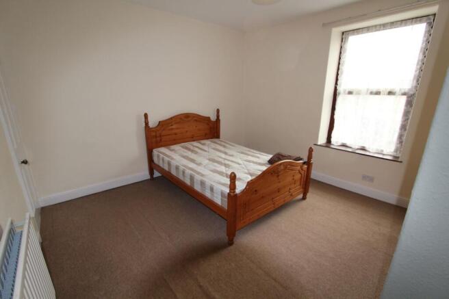 3 bed Terraced to rent Image 5