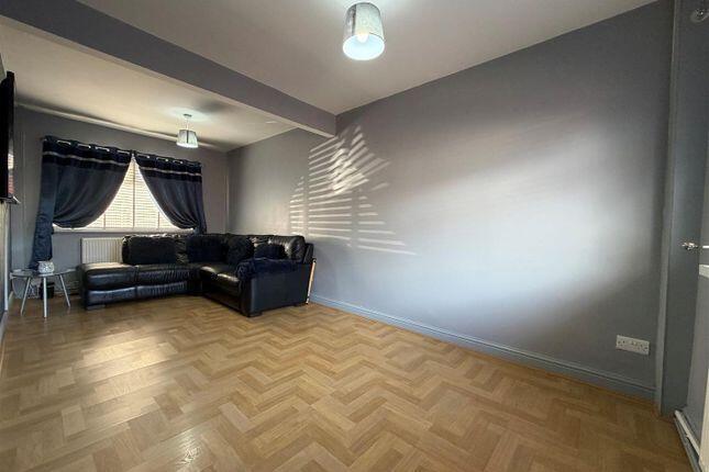 2 bed Semi-Detached for sale Image 4