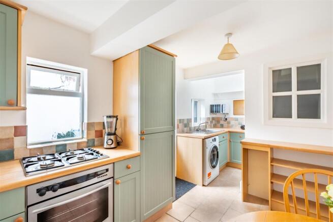 2 bed Terraced for sale Image 6