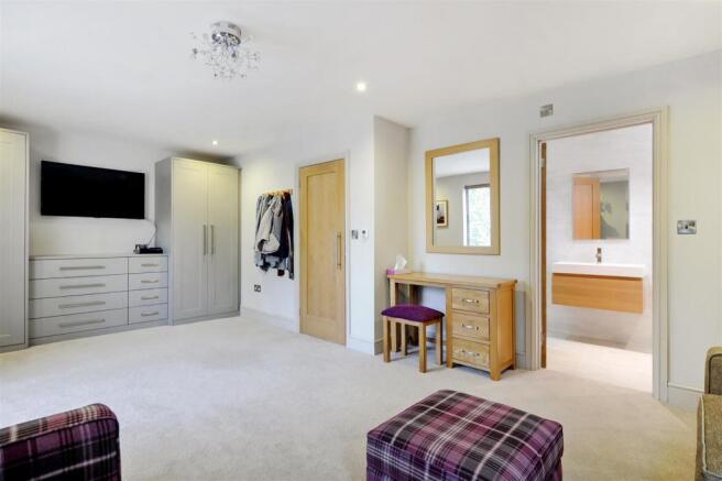 Panorama - Dressing room.jpg