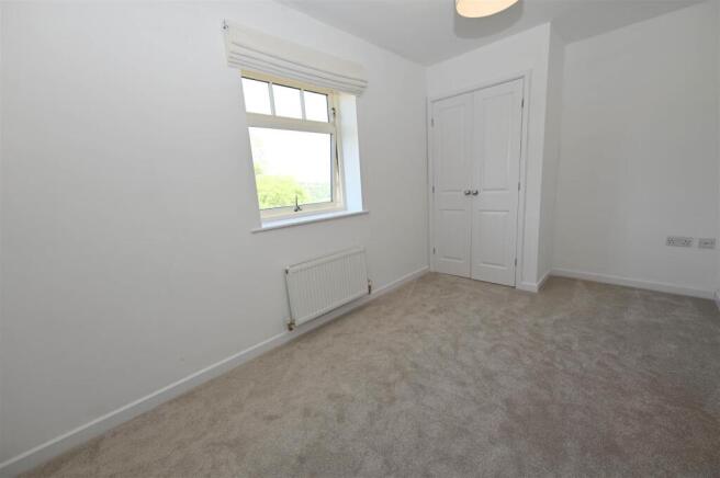 2 bed Terraced to rent Image 9