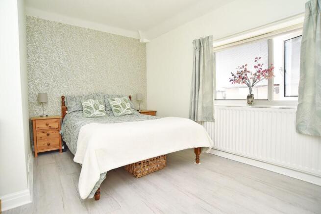 3 bed Semi-Detached for sale Image 8