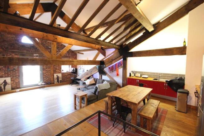 2 bed Apartment to rent Image 7