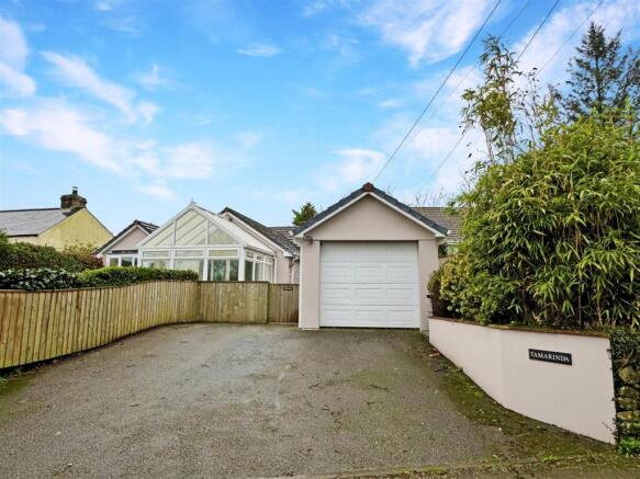 Tamarinda Driveway