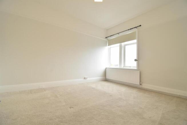 1 bed Flat to rent Image 7
