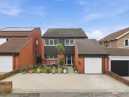 30, Roseberry Avenue, Langdon Hills, Basildon SS16 6BJ