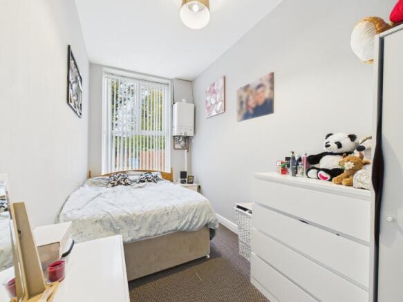 6 bed Flat for sale Image 6