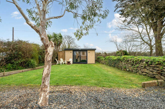 1425657-6-69b2a94...