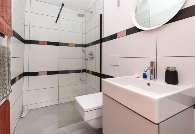 Annexe Shower Room