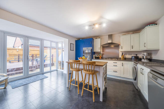 Kitchen / Dining Room