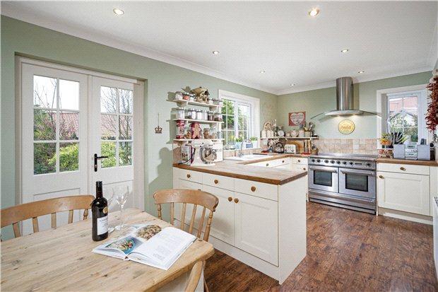 Kitchen/Dining