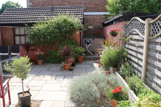 Side Garden Continue