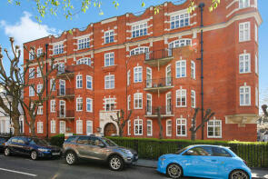 Flat 6, 40 Abingdon Gardens, Abingdon Villas, London W8 6BU