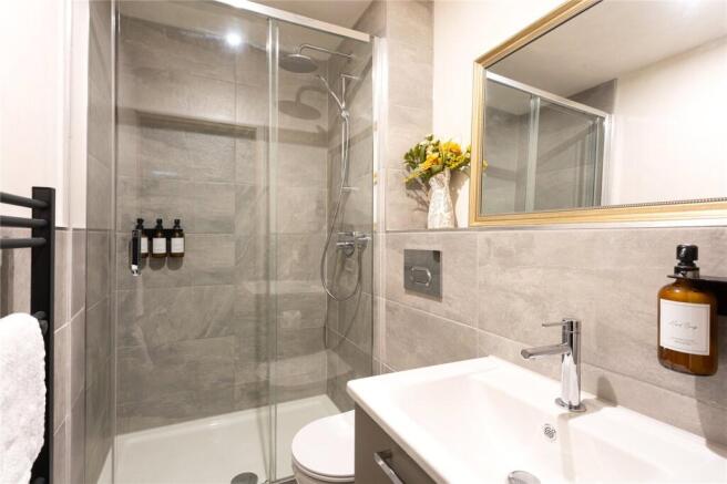 2 bed Flat for sale Image 11
