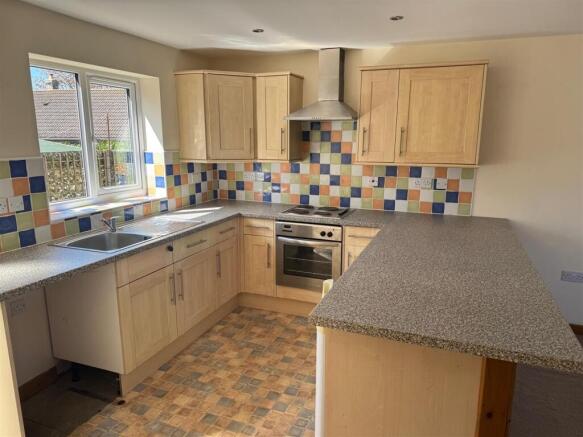 kitchen 2.jpg