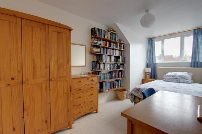 Bedroom 2 (Double)