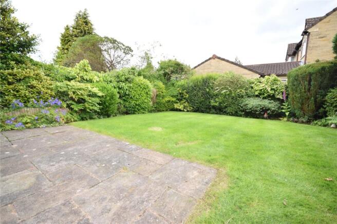 4 bed Detached to rent Image 11