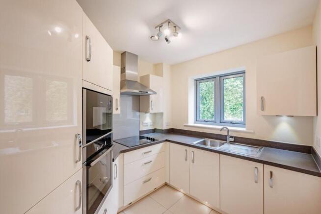 1 bed Flat for sale Image 5