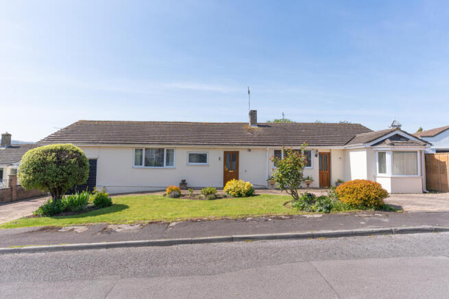 8 Meadow Drive-27