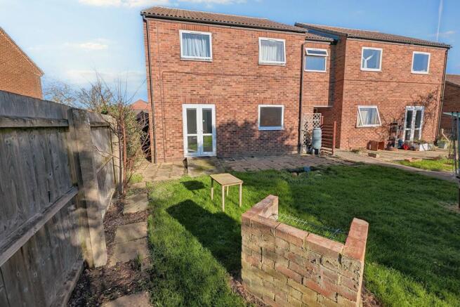 1 Chequers Court, Chequers Close, Fenstanton, Huntingdon,  PE28 9PZ