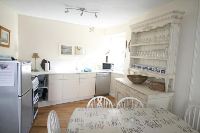Kitchen/Dining Area
