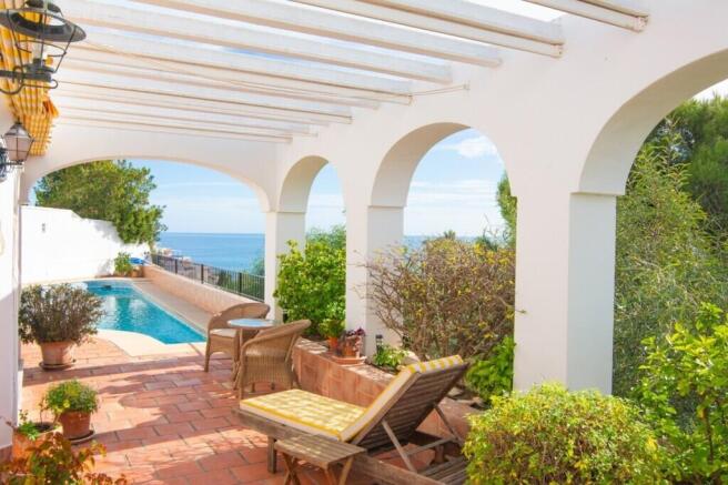 Terrace pool