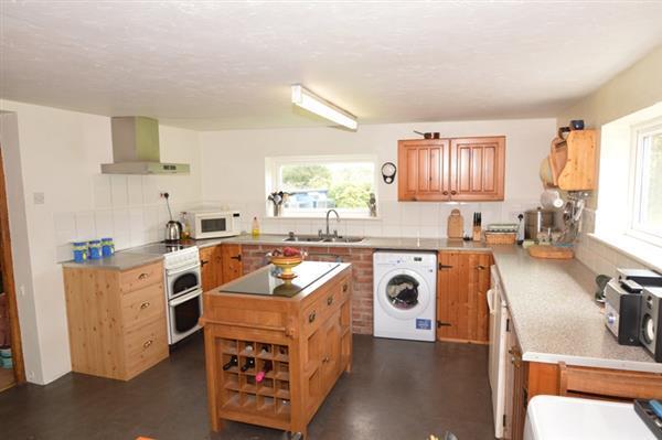 KITCHEN AREA