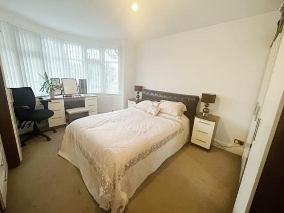 Bedroom 201.jpg