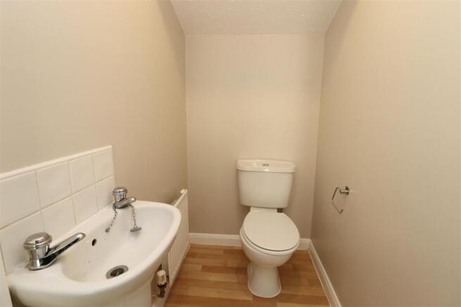 3 bed End of Terrace to rent Image 4